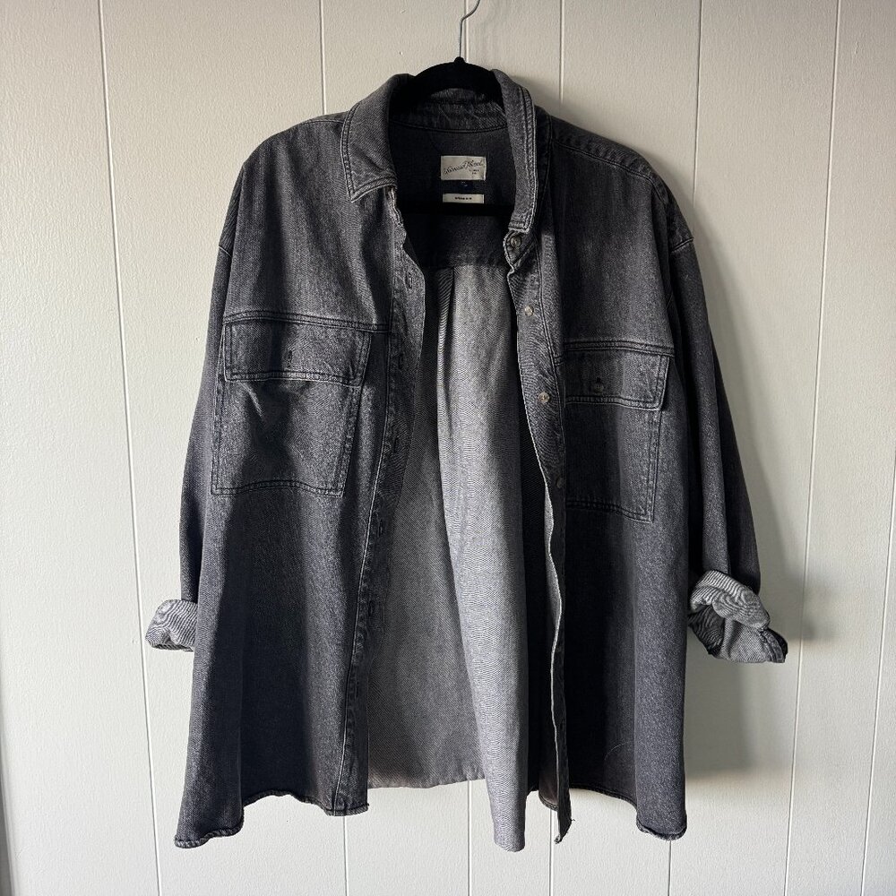 Universal Thread Oversized Denim Shirt Jacket XXL Gray Button Down Shacket